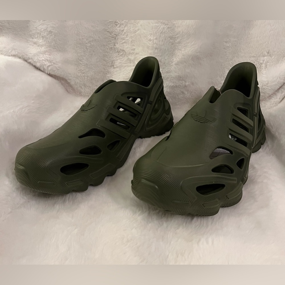 Adidas - Adifom SUPERNOVA NWT